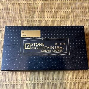 NWT Stone Mountain Genuine Leather Wallet